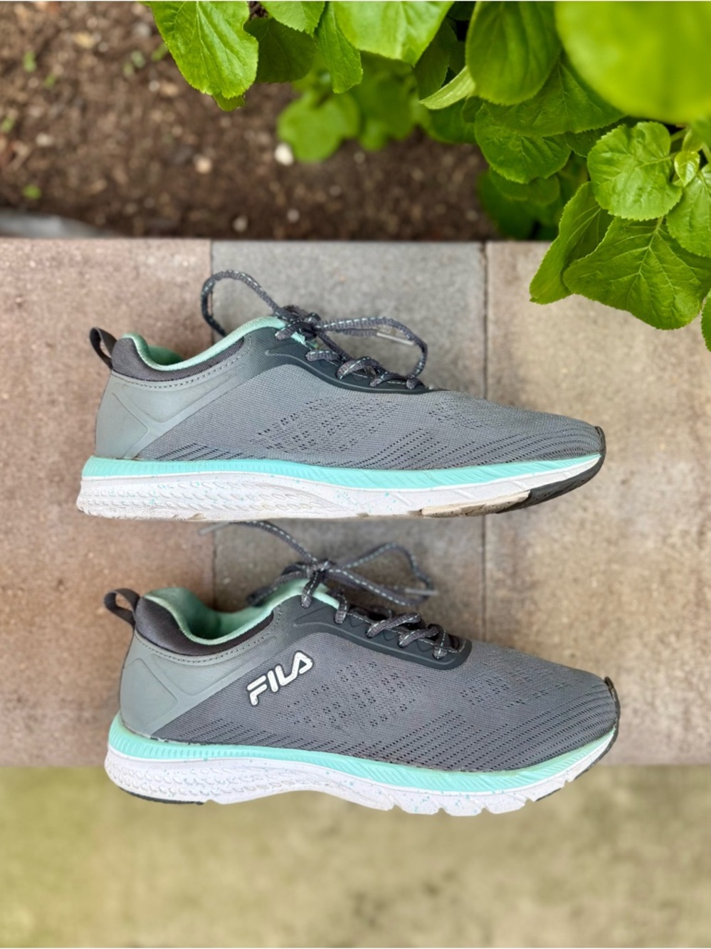 Fila Women’s Athletic/Running Shoes, Gray and Sea Foam Green, 6